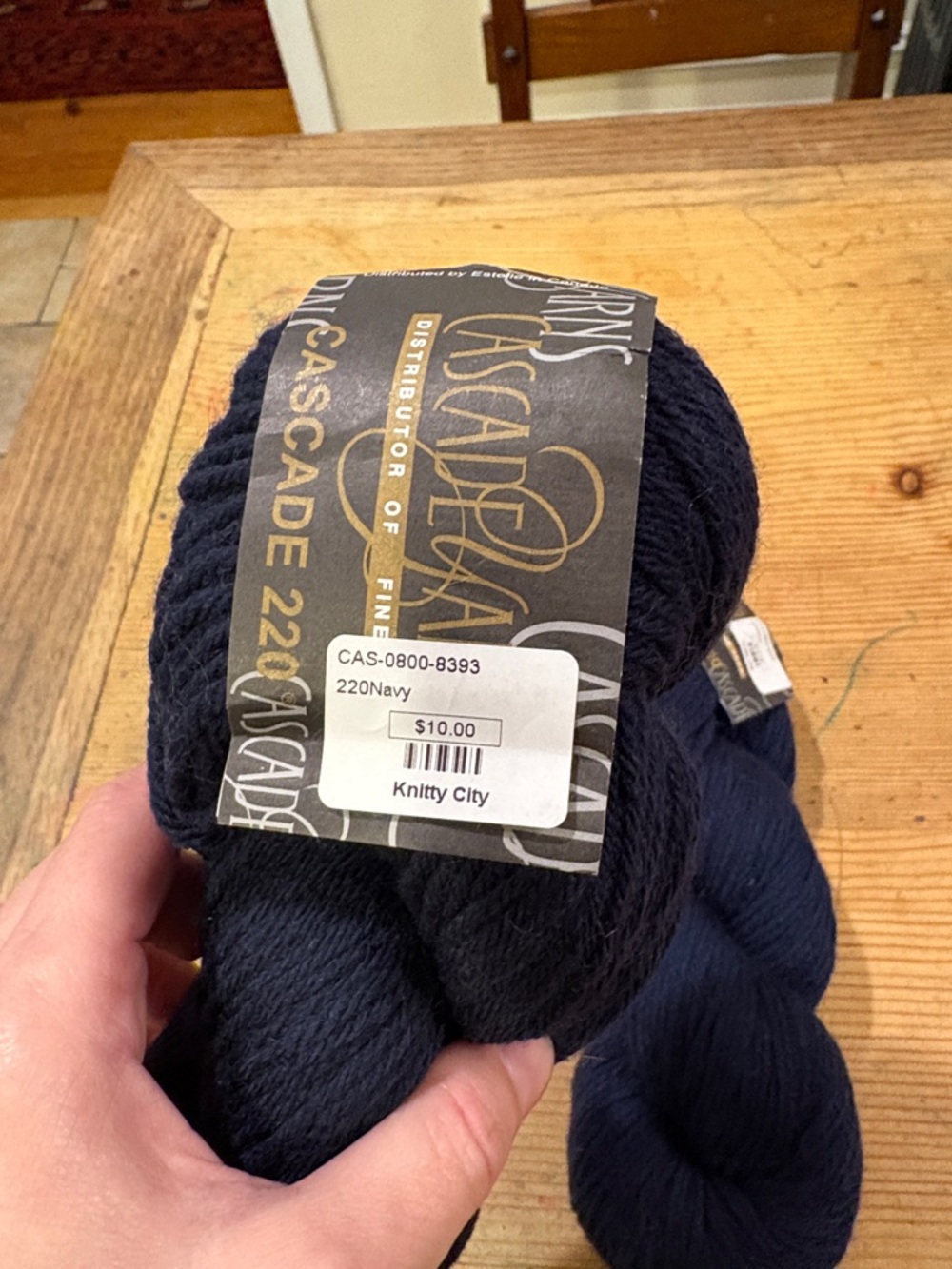 Cascade Yarn 220 Superwash Wool Blend in Navy Blue - 2 Skeins - Picture 2 of 3